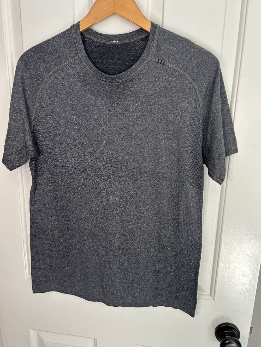 vintage Lululemon Boston marathon metal vent tech short sleeve t-shirt - Medium